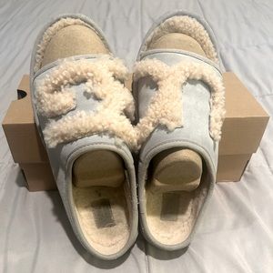 Ugg Slippers-excellent condition!